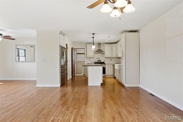 147 Holiday Drive, Edwardsville, IL 62025