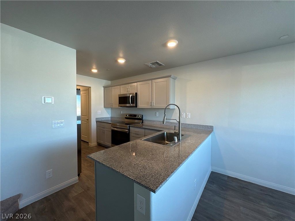 12284 Radiant Sunrise Road 2, Las Vegas, NV 89183 — photo 2
