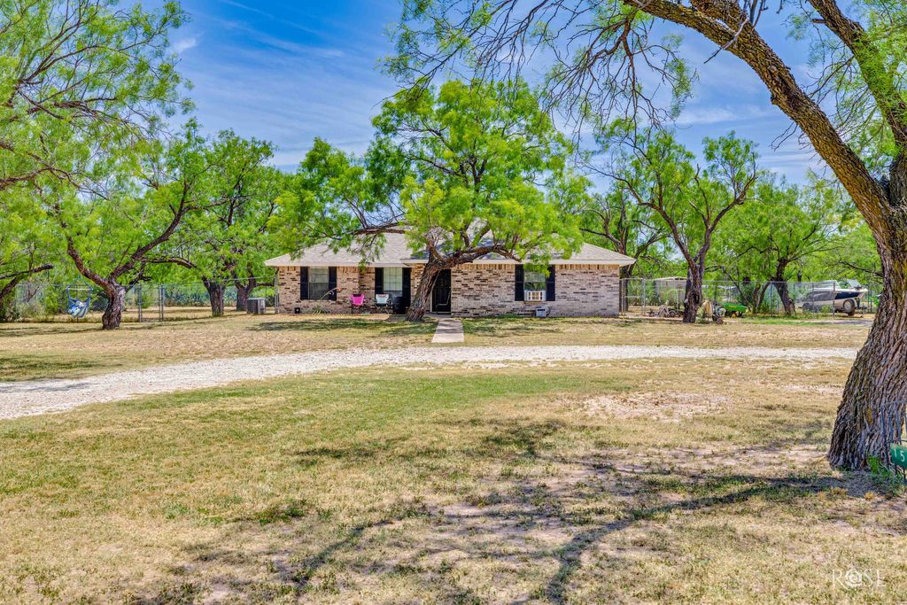 15977 Fitzgerald Drive, San Angelo, TX 76904