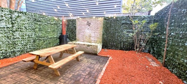 1111 Autrey Street 5, Houston, TX 77006