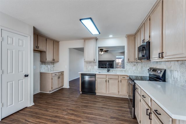 10201 Napa Valley Drive, Frisco, TX 75035