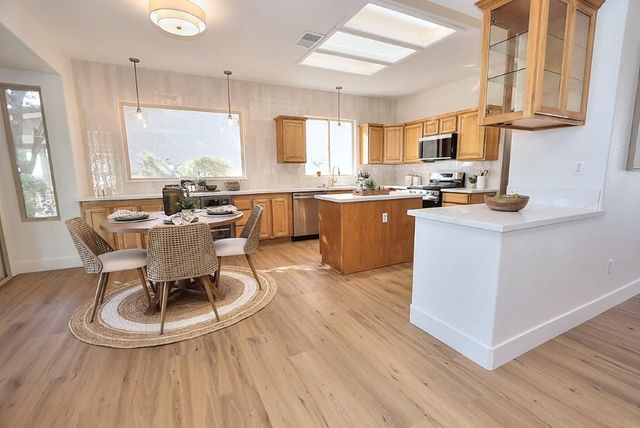 1236 Secret Lake Loop, Lincoln, CA 95648