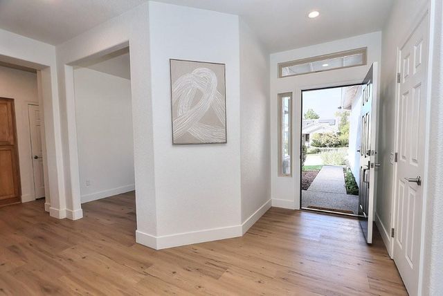 1236 Secret Lake Loop, Lincoln, CA 95648
