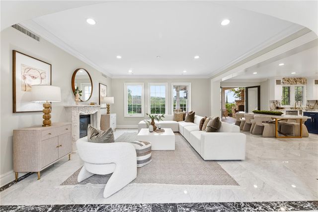 22 Crest Terrace, Irvine, CA 92603
