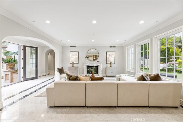 22 Crest Terrace, Irvine, CA 92603