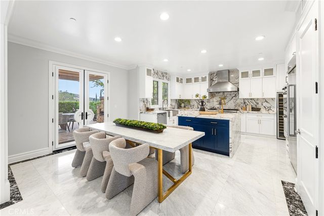 22 Crest Terrace, Irvine, CA 92603
