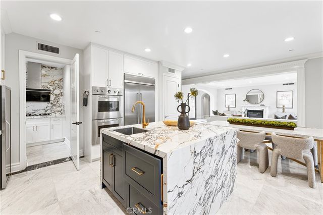 22 Crest Terrace, Irvine, CA 92603