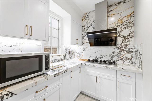 22 Crest Terrace, Irvine, CA 92603
