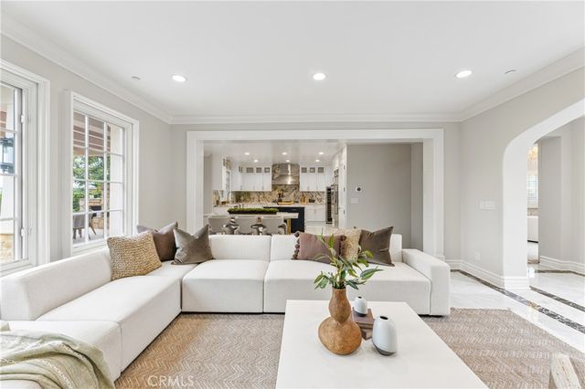 22 Crest Terrace, Irvine, CA 92603