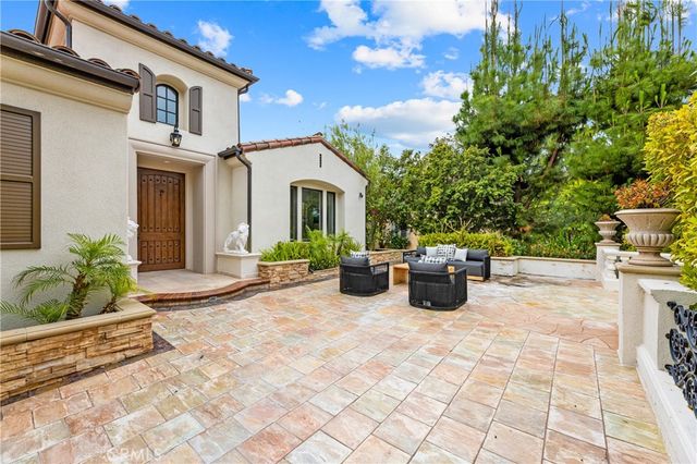 22 Crest Terrace, Irvine, CA 92603