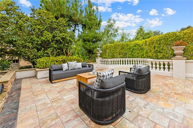 22 Crest Terrace, Irvine, CA 92603