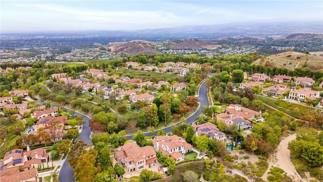22 Crest Terrace, Irvine, CA 92603