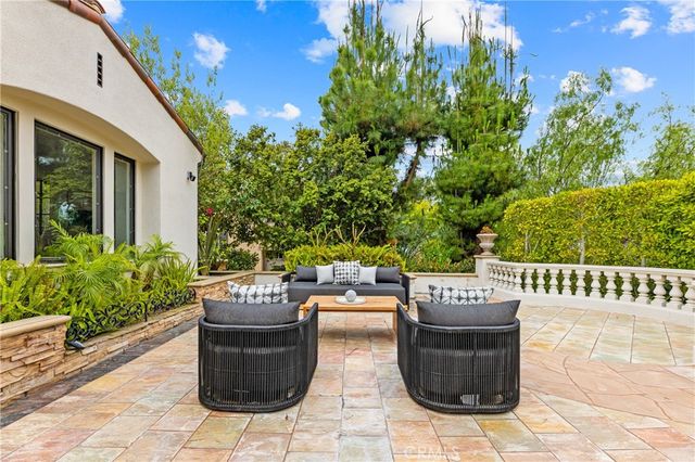 22 Crest Terrace, Irvine, CA 92603