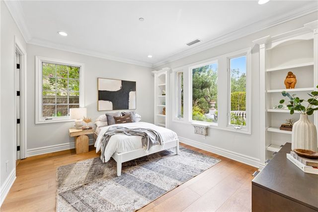 22 Crest Terrace, Irvine, CA 92603