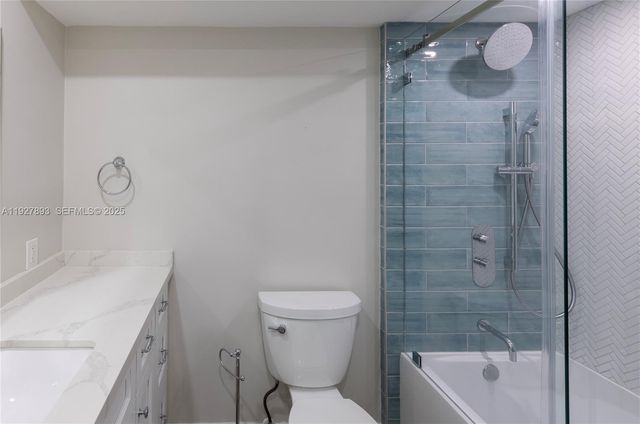 6855 Edgewater Dr 1DS, Coral Gables, FL 33133