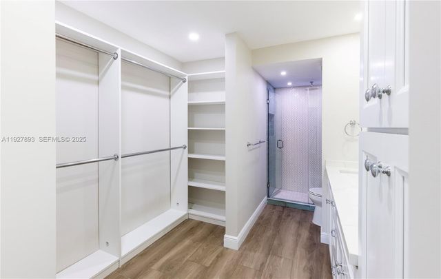 6855 Edgewater Dr 1DS, Coral Gables, FL 33133