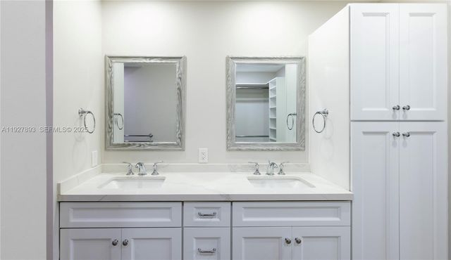 6855 Edgewater Dr 1DS, Coral Gables, FL 33133