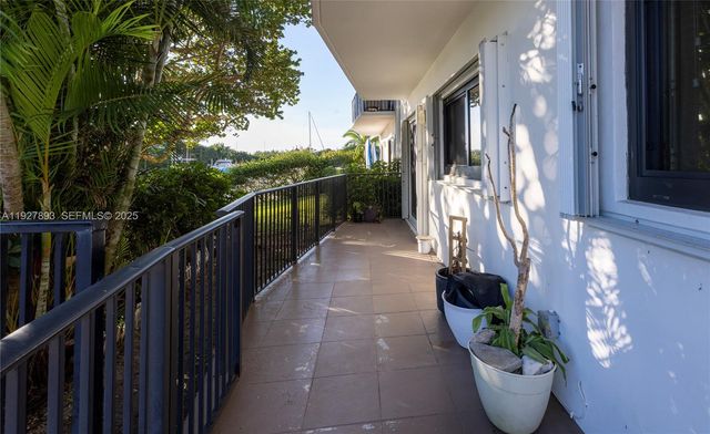 6855 Edgewater Dr 1DS, Coral Gables, FL 33133