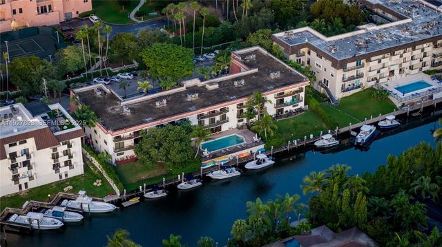 6855 Edgewater Dr 1DS, Coral Gables, FL 33133