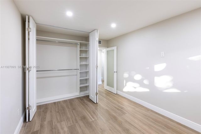 6855 Edgewater Dr 1DS, Coral Gables, FL 33133