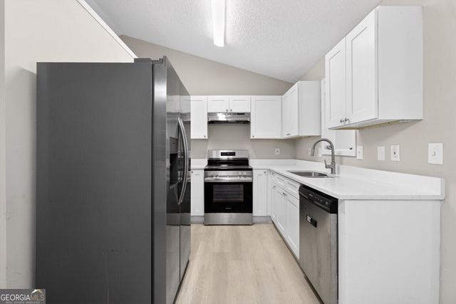 1436 Sage Brook Court, Lawrenceville, GA 30043