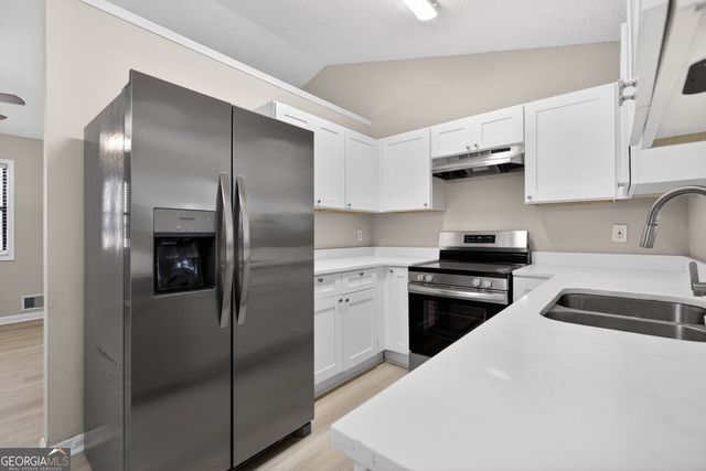 1436 Sage Brook Court, Lawrenceville, GA 30043