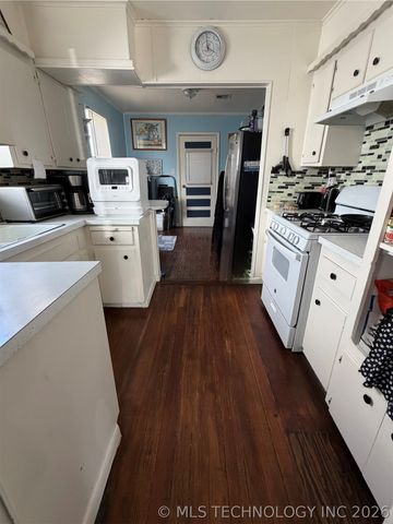 4617 S 26th West Avenue, Tulsa, OK 74107