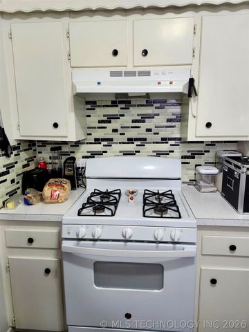 4617 S 26th West Avenue, Tulsa, OK 74107