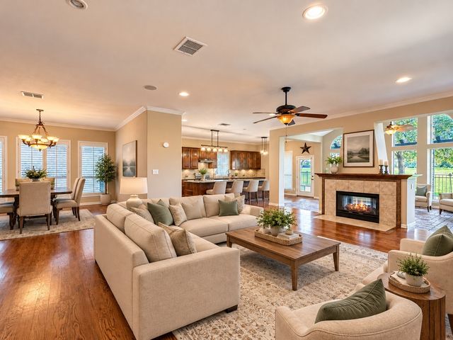 768 Ashleigh Lane, Lantana, TX 76226