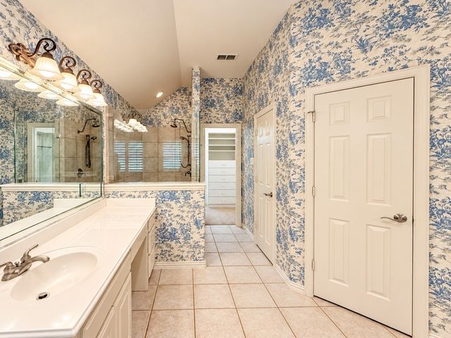 768 Ashleigh Lane, Lantana, TX 76226