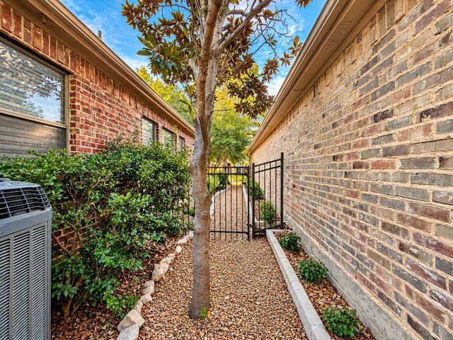 768 Ashleigh Lane, Lantana, TX 76226