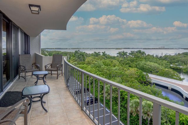 4200 N Ocean Drive 2-605, Singer Island, FL 33404