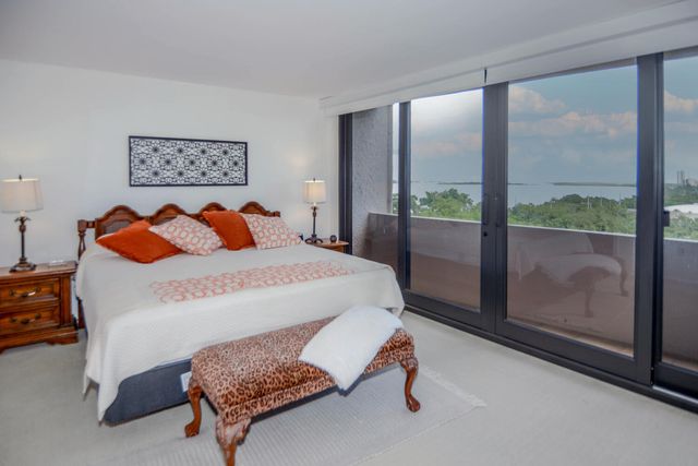 4200 N Ocean Drive 2-605, Singer Island, FL 33404