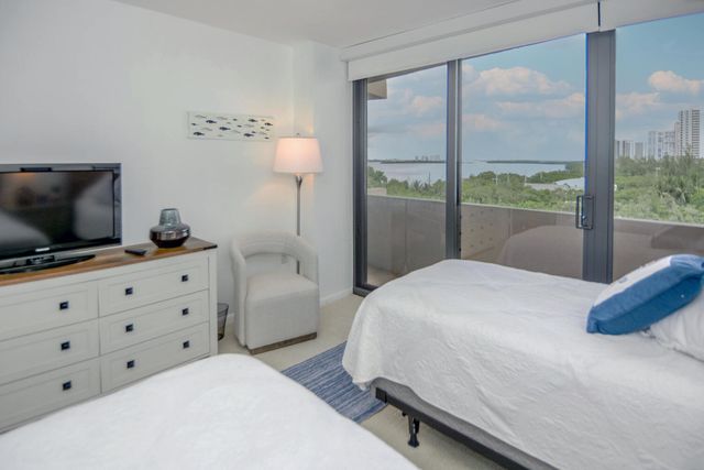 4200 N Ocean Drive 2-605, Singer Island, FL 33404