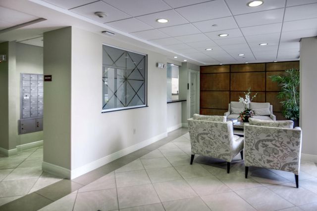 4200 N Ocean Drive 2-605, Singer Island, FL 33404