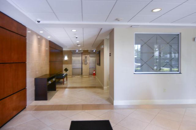 4200 N Ocean Drive 2-605, Singer Island, FL 33404