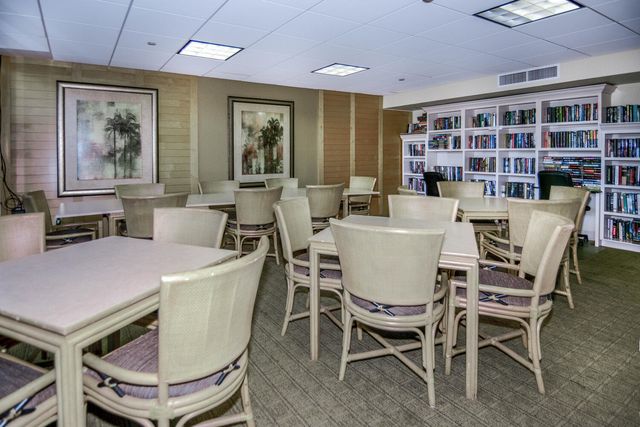 4200 N Ocean Drive 2-605, Singer Island, FL 33404