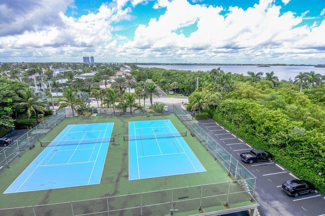 4200 N Ocean Drive 2-605, Singer Island, FL 33404