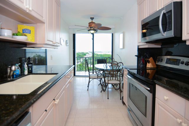 4200 N Ocean Drive 2-605, Singer Island, FL 33404