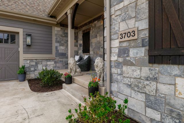 3703 Brigata Drive, Valparaiso, IN 46385