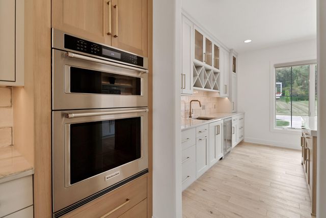 3703 Brigata Drive, Valparaiso, IN 46385