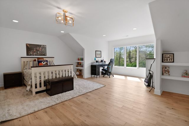 3703 Brigata Drive, Valparaiso, IN 46385