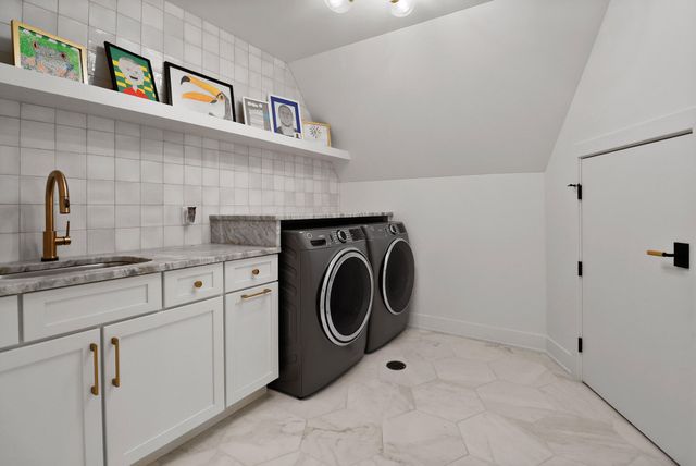 3703 Brigata Drive, Valparaiso, IN 46385