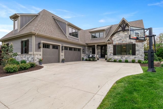 3703 Brigata Drive, Valparaiso, IN 46385
