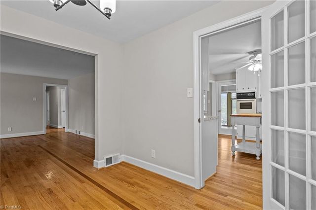 2601 W Woodlyn Way, Greensboro, NC 27407