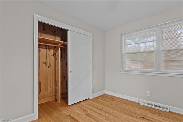 2601 W Woodlyn Way, Greensboro, NC 27407