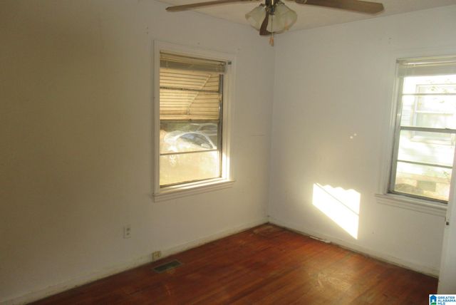 48 WILKES CIRCLE, Midfield, AL 35228