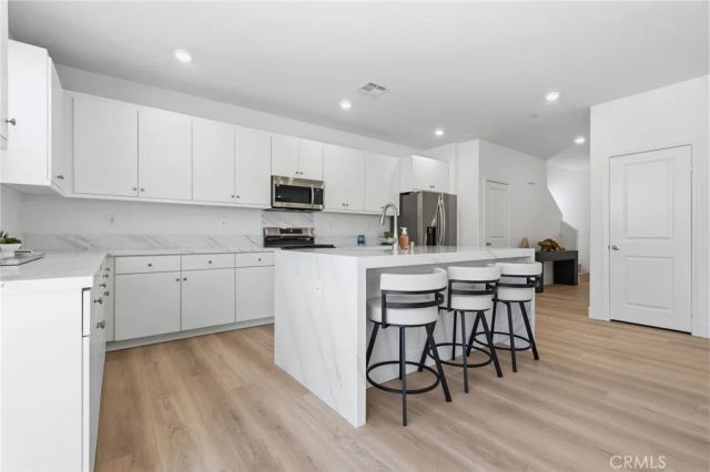 30330 Spineflower Street, Murrieta, CA 92563