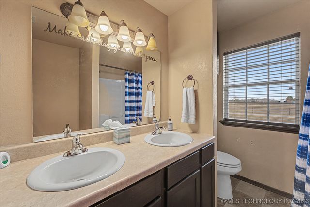 17909 N 97th East Avenue, Collinsville, OK 74021