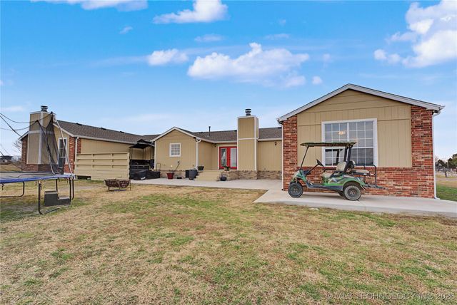 17909 N 97th East Avenue, Collinsville, OK 74021